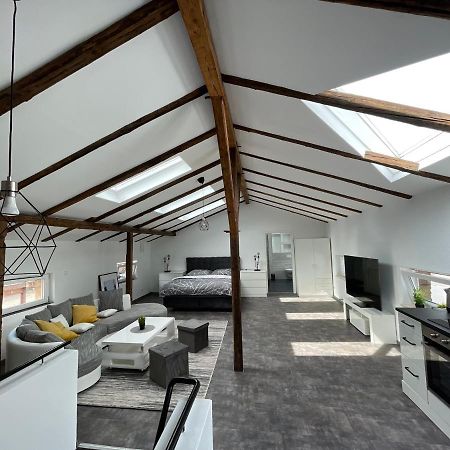 Apartamento Gleis 13 - The Loft Im Ehemaligen Lokschuppen Bückeburg Exterior foto