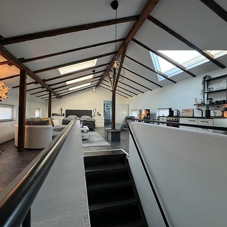 Apartamento Gleis 13 - The Loft Im Ehemaligen Lokschuppen Bückeburg Exterior foto