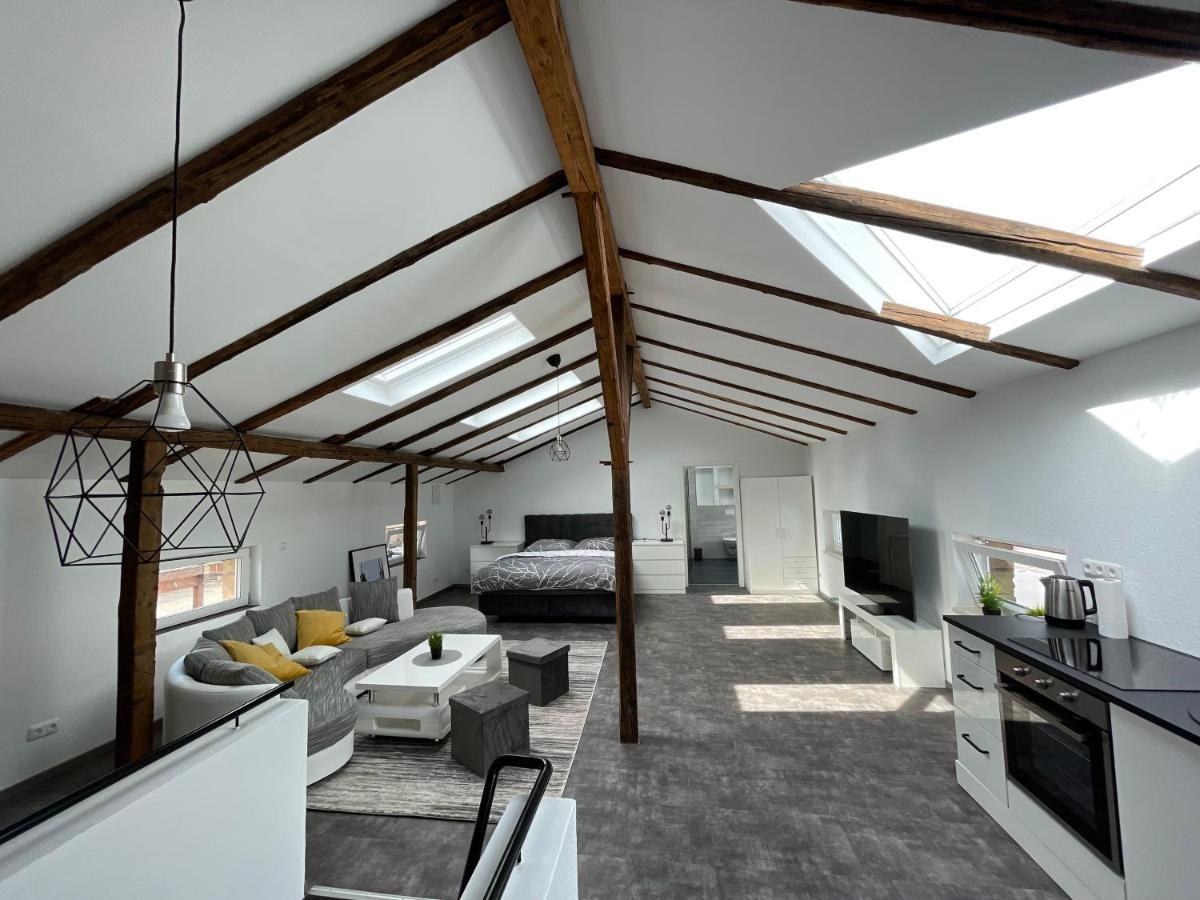 Apartamento Gleis 13 - The Loft Im Ehemaligen Lokschuppen Bückeburg Exterior foto